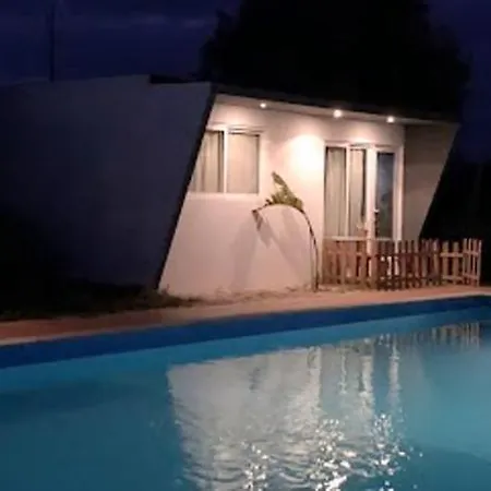 Vakantiehuis One Bedroom Bungalow With Shared Pool Enclosed Garden And Wifi At Silves