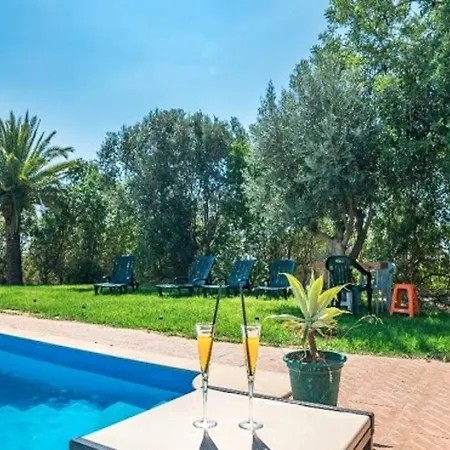 One Bedroom Bungalow With Shared Pool Enclosed Garden And Wifi At Tatil Evi